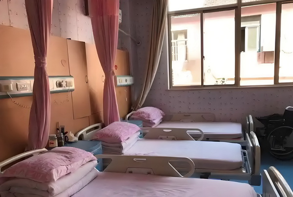 腹黑妖女：冷漠少主休想跑