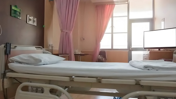 骆樱缤纷